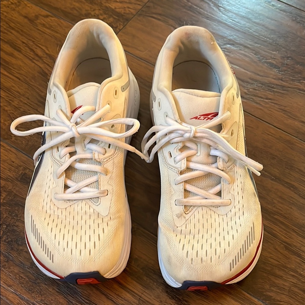 Altra VIA Olympus
